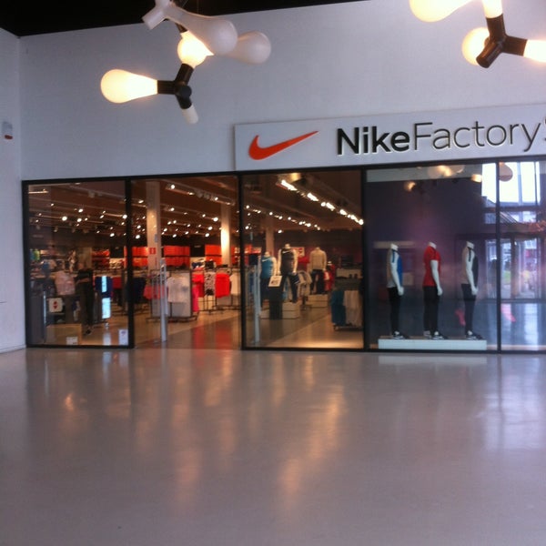 Photos at Nike Factory Store - Sporting Goods Shop in Schelle