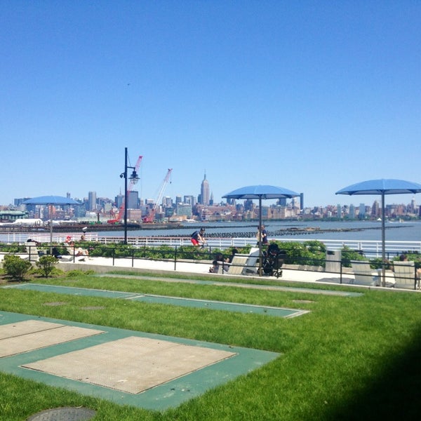 Newport Green - Newport - Jersey City, NJ