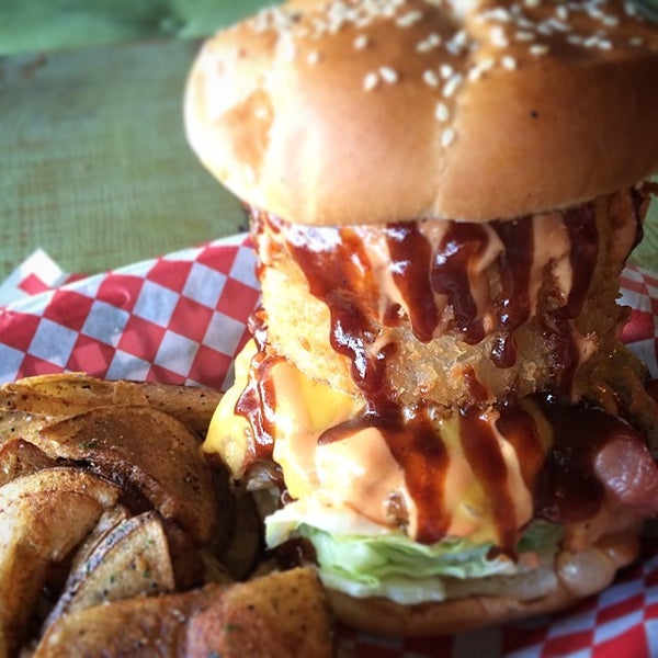 Seven Brothers Burgers Lā‘ie, HI