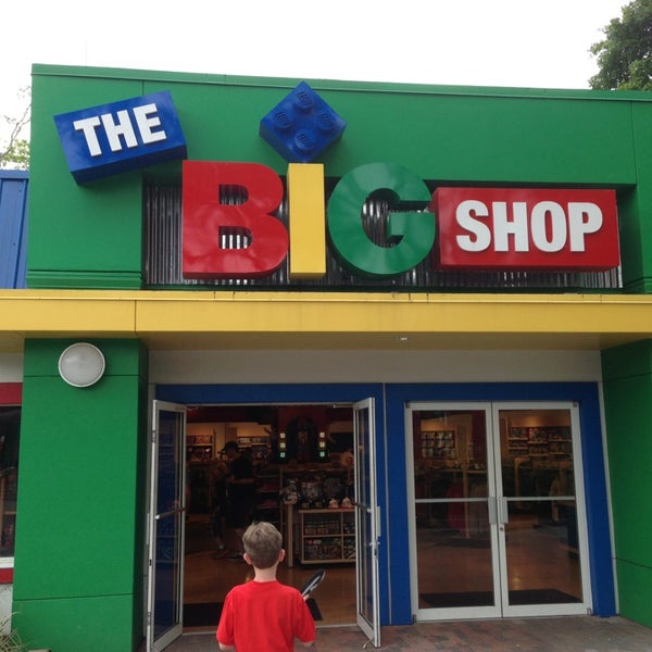 lego shop at legoland