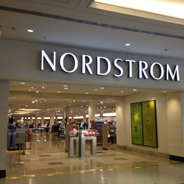 Nordstrom Michigan Avenue - Near North Side - 55 E Grand Ave