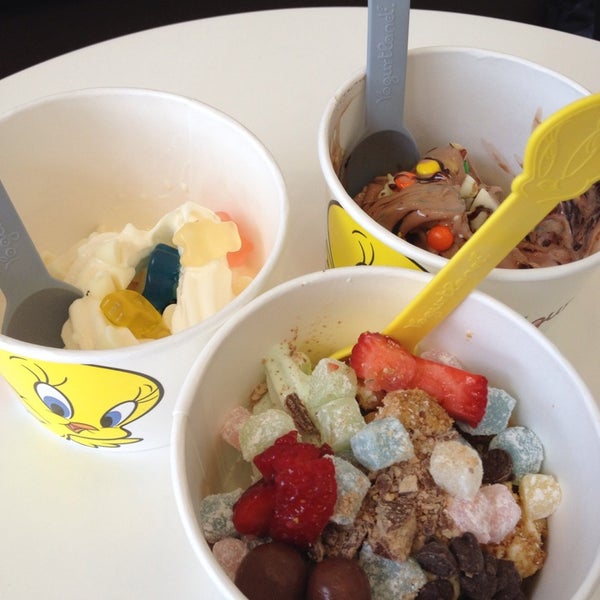 Yogurtland East Hollywood 3 tips from 184 visitors