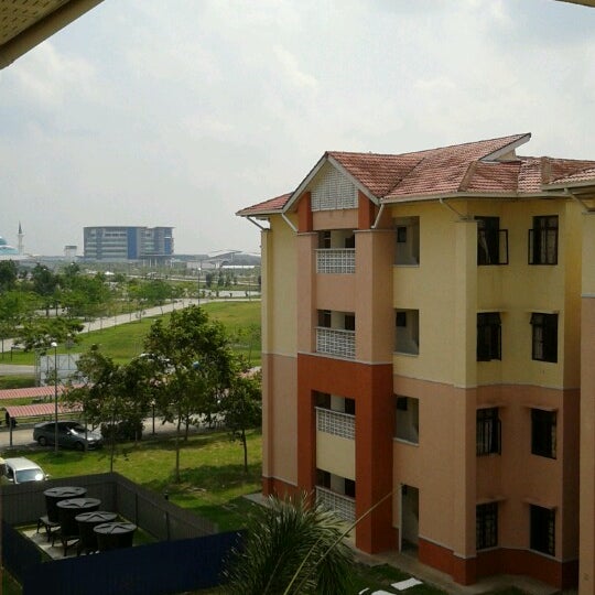 Kolej Kediaman Universiti Malaya : Kolej Kediaman Kinabalu KK8 Juara