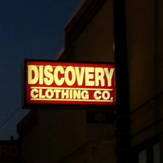 discovery clothing on diversey store hours