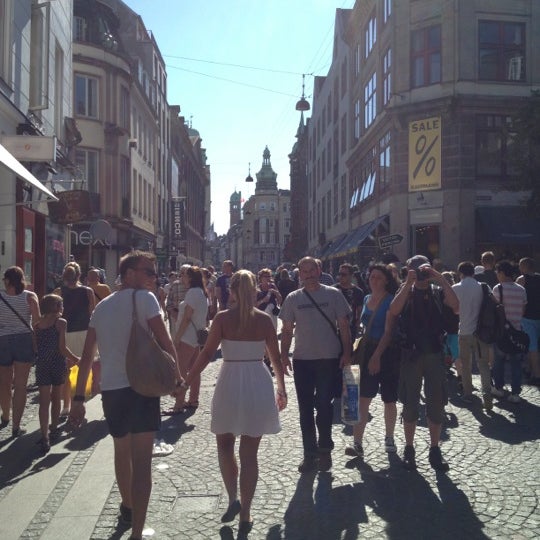 Where's Good? Holiday and vacation recommendations for Copenhagen, Denmark. What's good to see, when's good to go and how's best to get there.