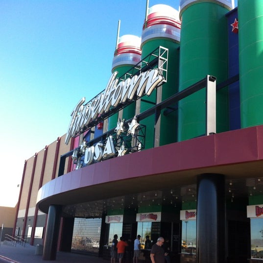 Cinemark Tinseltown USA - 11855 Gateway Blvd W