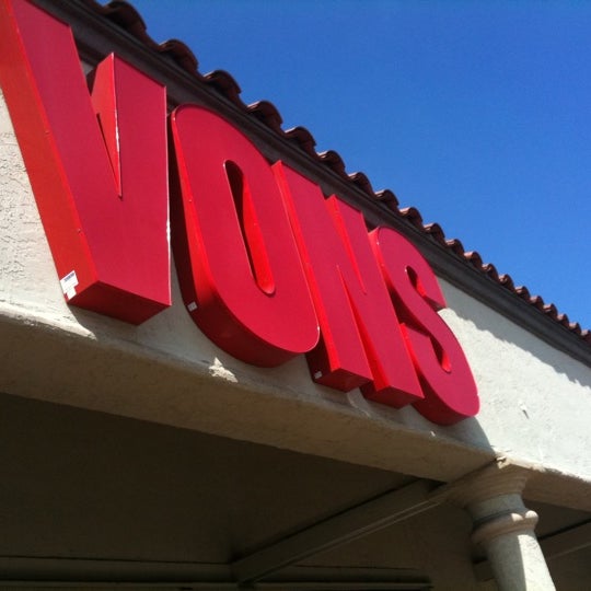 VONS Grocery Store in San Diego