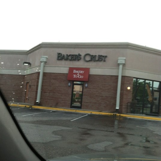 Baker's Crust American Restaurant in Chesapeake