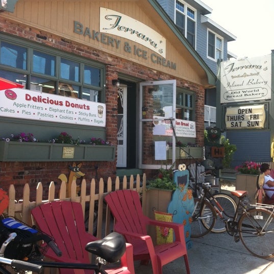 Ferrara's Bakery - 8 tips