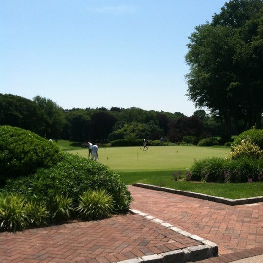 Glen Oaks Country Club Golf Course in Old Westbury