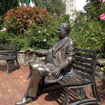 Herman B Wells Statue - Indiana University - 2 Tips From 97 Visitors