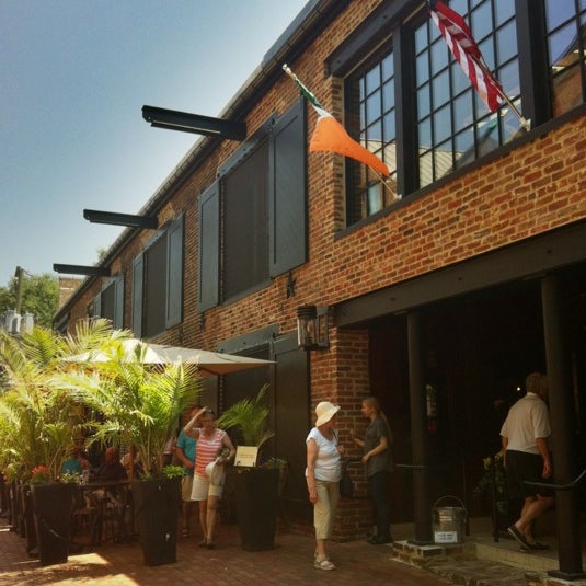 Virtue Feed & Grain Gastropub in Alexandria