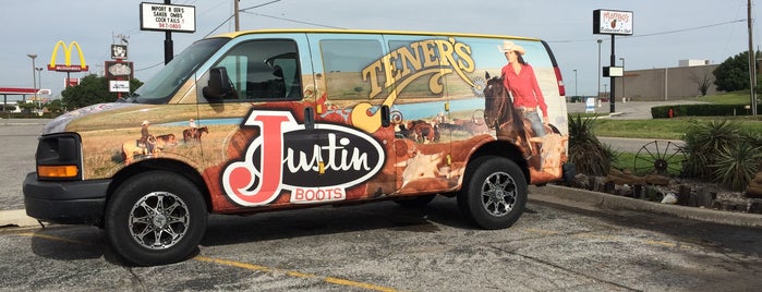 The 15 Best Clothing Stores in Oklahoma City