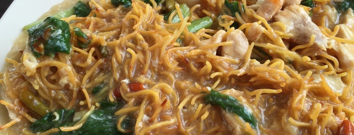 RM. Mie Tie Tie (Khas Makassar) is one of Wisata Kuliner Samarinda.