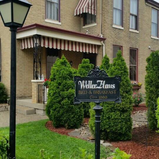 Weller Haus Bed & Breakfast reviews, photos Cincinnati GayCities