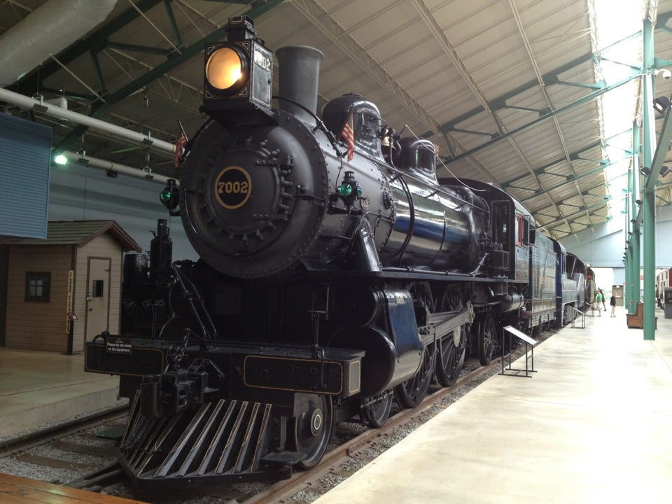 Поезд пила. Hunsberry Hill Ironstone Railway and Museum.