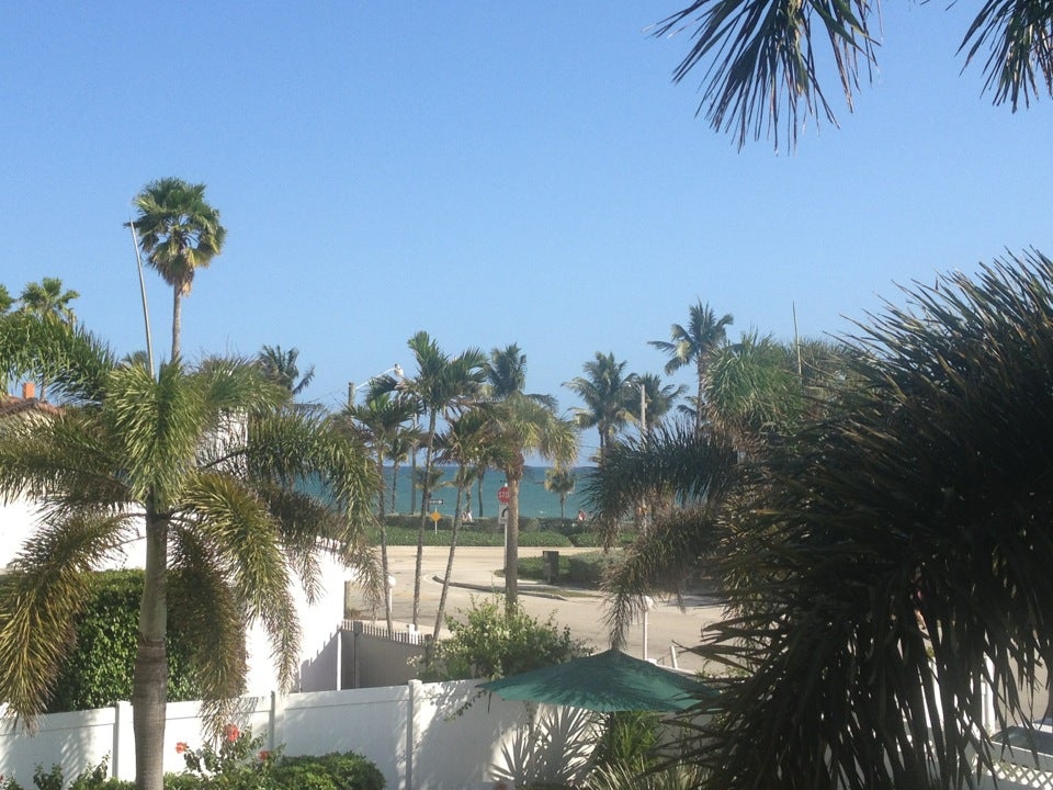 Alhambra Beach Resort