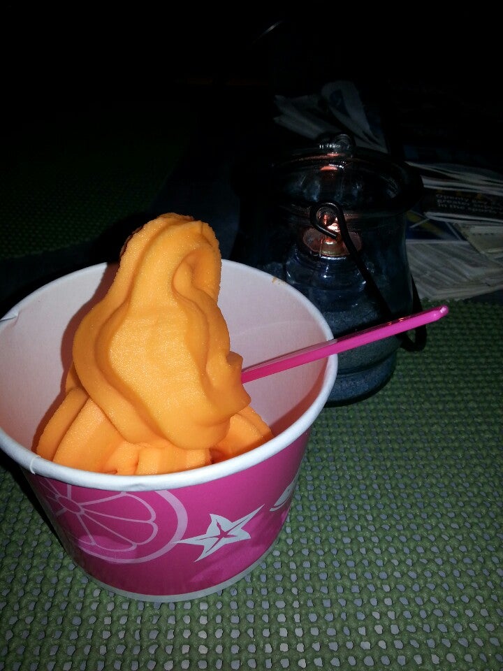 Eddie's Frozen Yogurt