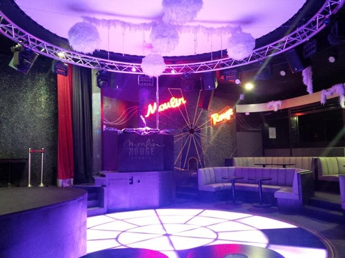 Le Cabaret Du Moulin Rouge Club In Genf Schweiz Reisefuhrer