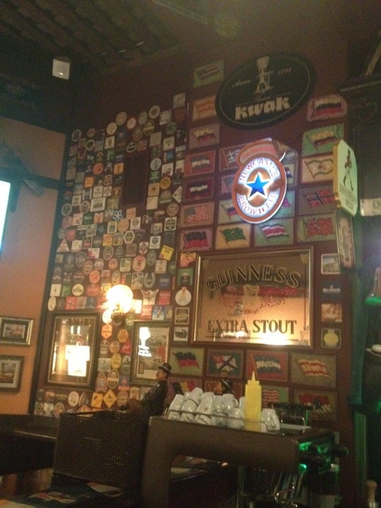 Gilroy s pub