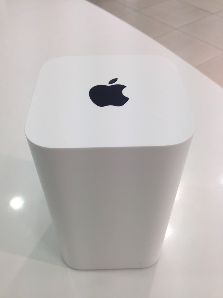 Re store 15 айфон. Светодиод Apple time Capsule со шлейфом. Лампочка Apple time Capsule со шлейфом. Iphone 13 белый купить re Store.