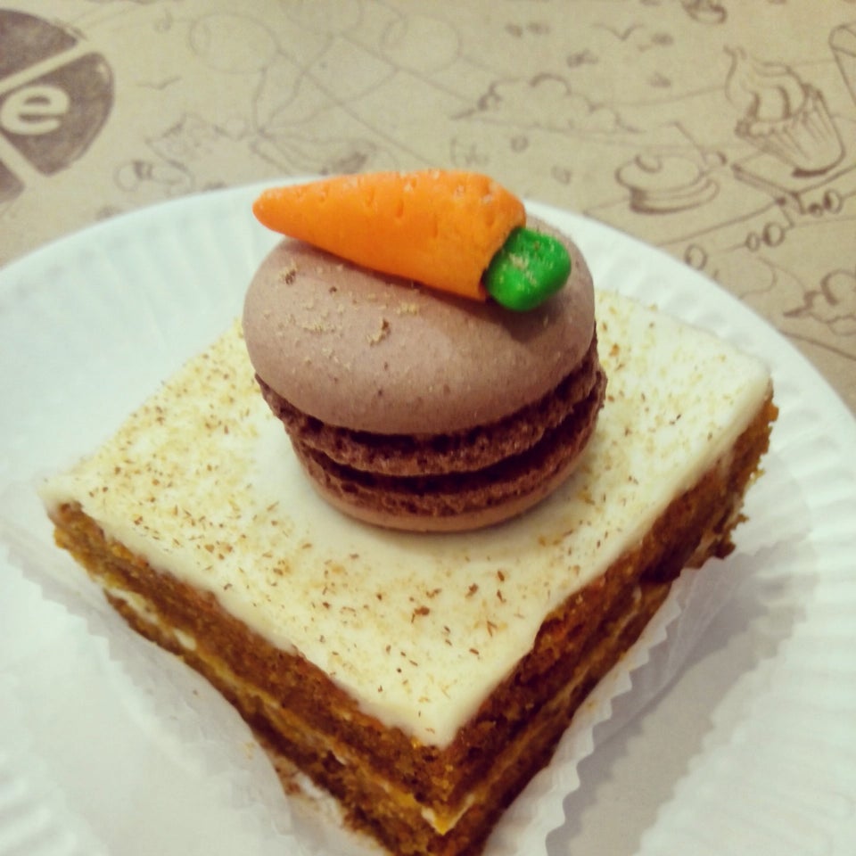 Кондитерская в корейском стиле. Кейк хаус. Панкейкхаус спб. Торт баттер хаус. Cake house logo.