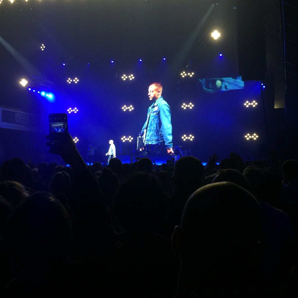 Photo of Shrine Auditorium