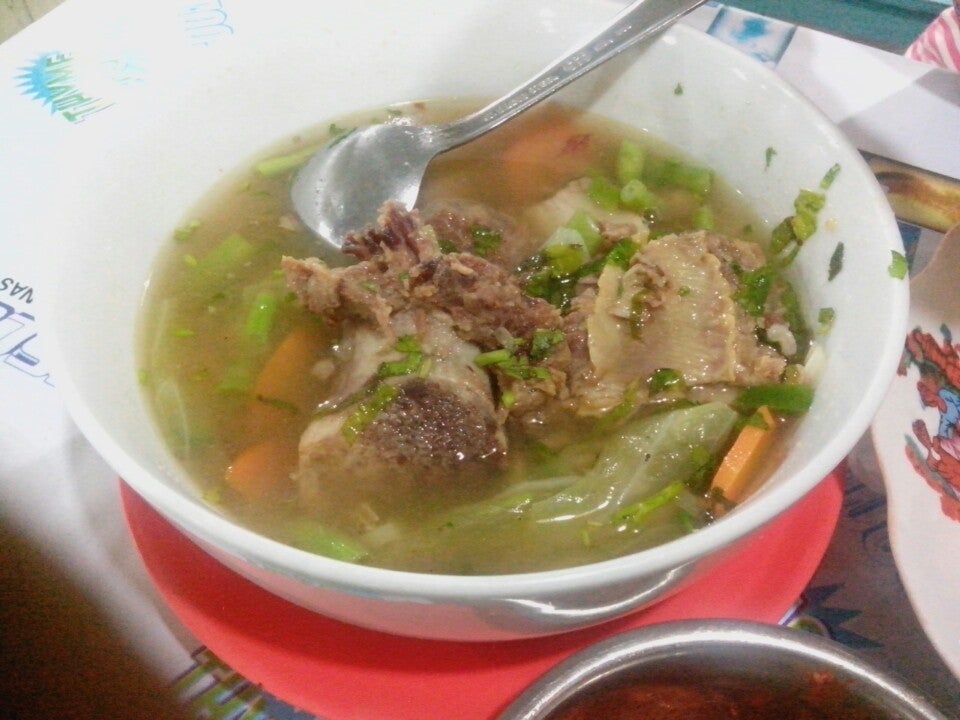 Bakso Raksasa Beranak Khas Warung Bakso Bom Wong Solo Yogyakarta