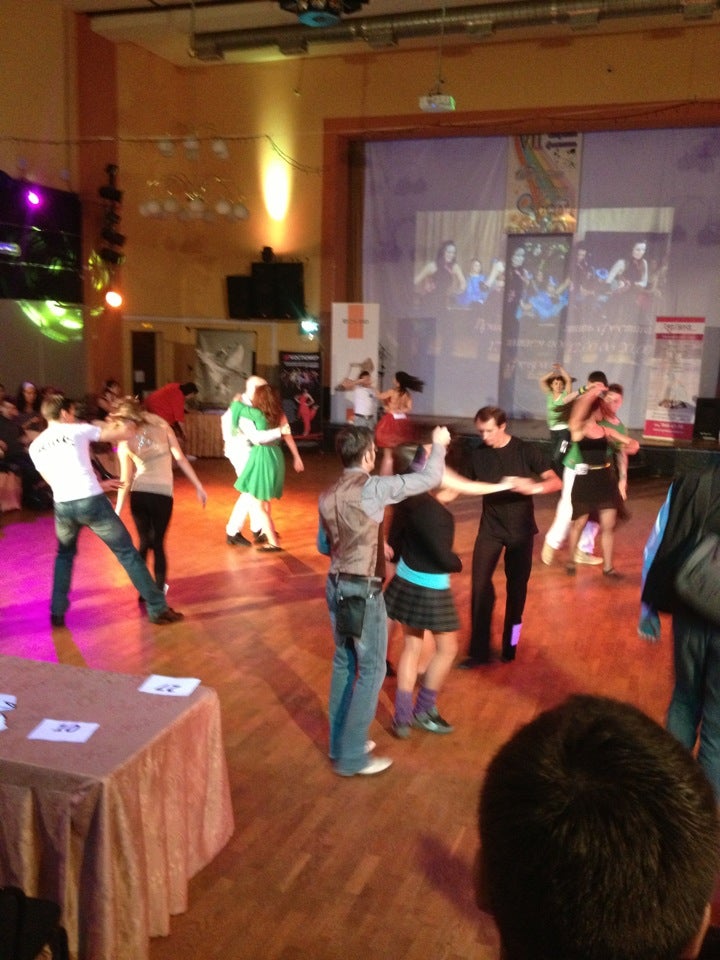 Клуб выборгская сторона фото. Клуб выборгская сторона дискотека. Ул смолячкова 13 клуб выборгская. Дк выборгская сторона. Улица смолячкова, 13.