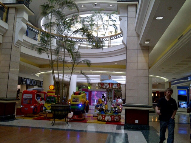 Cresta Mall