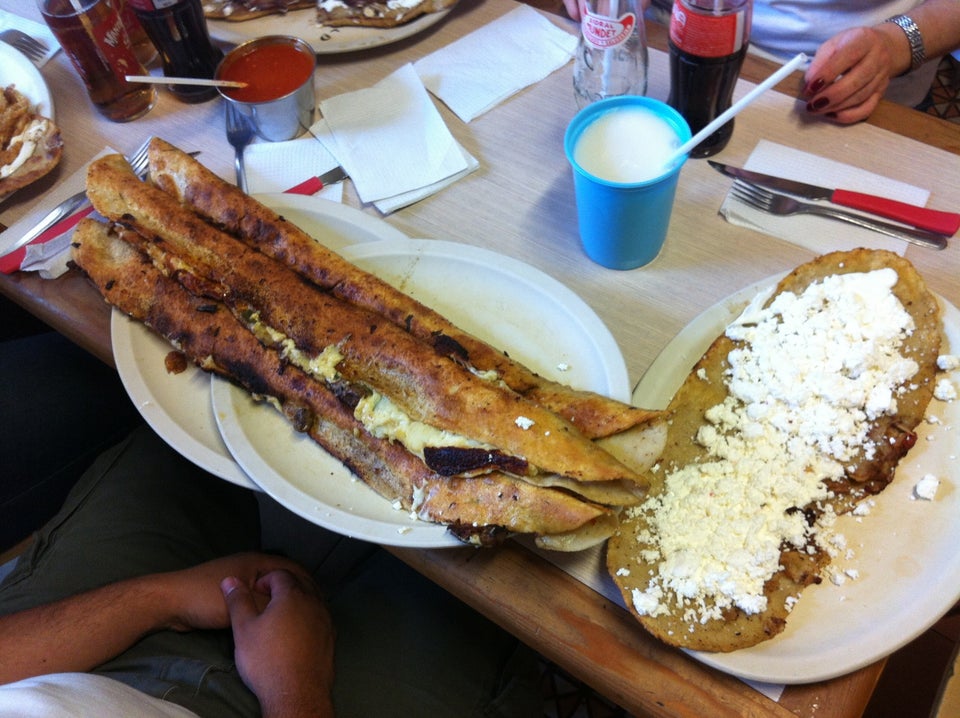 Miércoles de Comida Exótica Los Machetes de Amparito QRico, Dónde