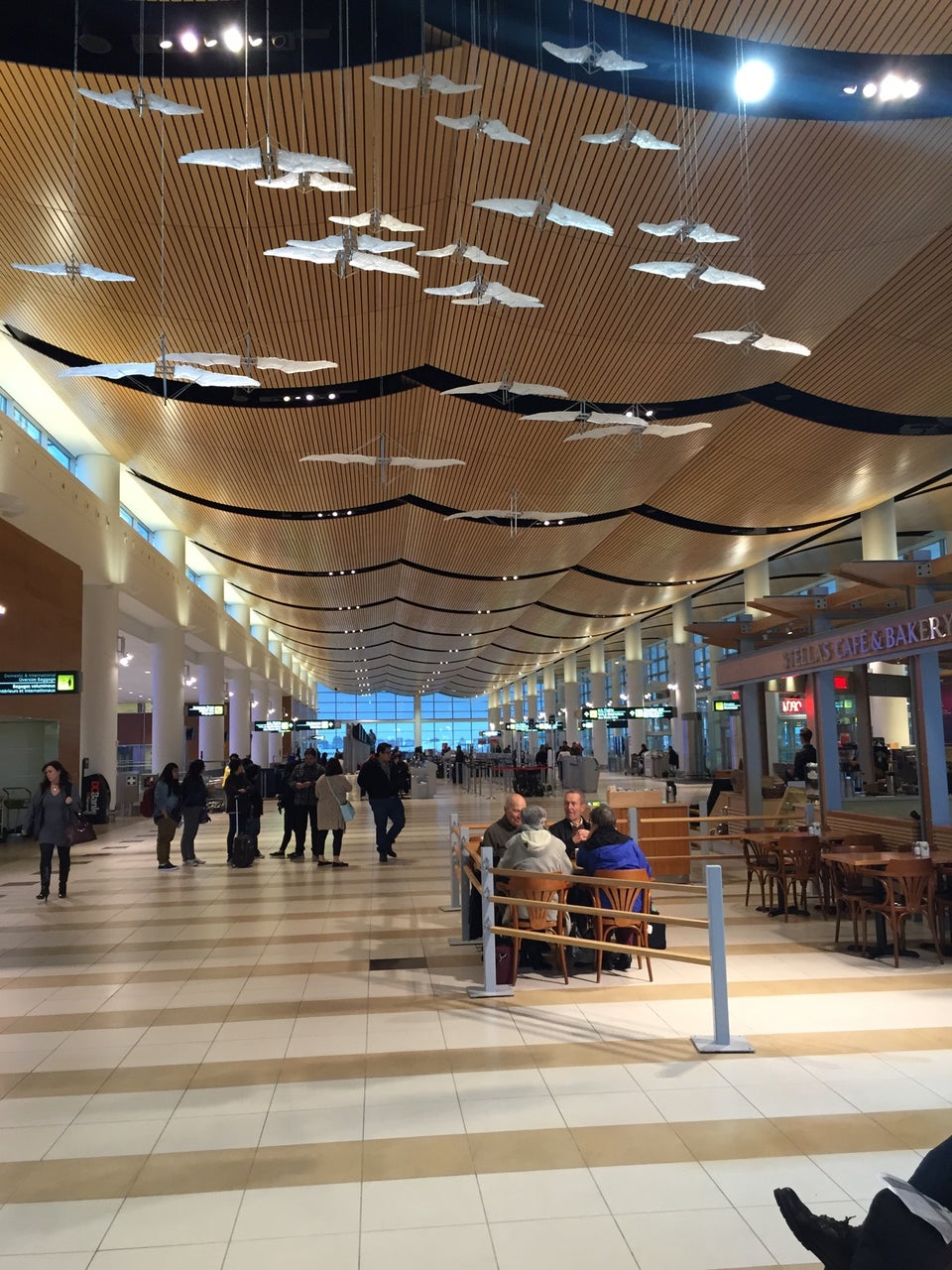 Photo of Winnipeg International Airport (YWG)