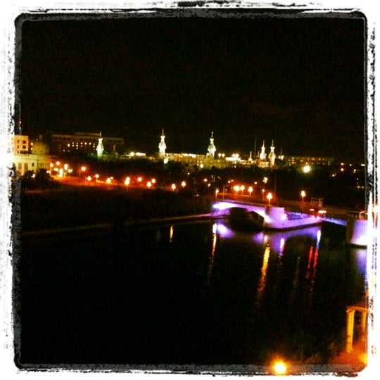 Photo of Sheraton Tampa Riverwalk Hotel