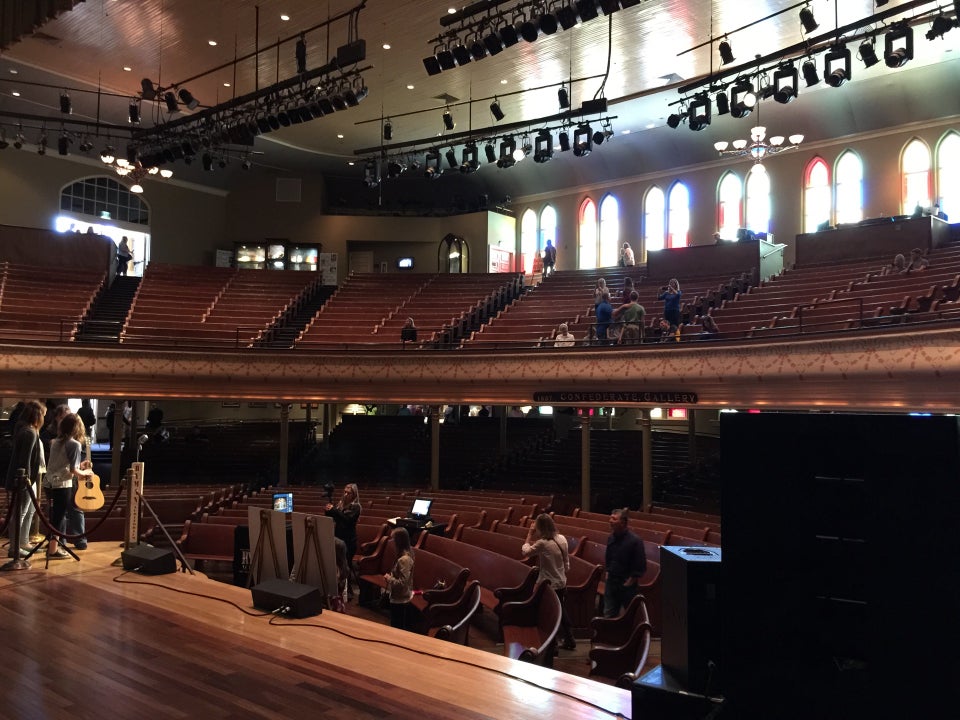 Photo of Ryman Auditorium