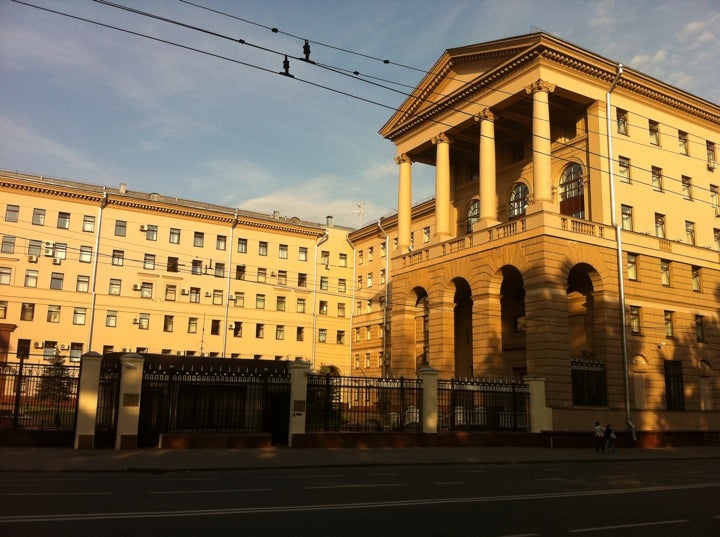 Главное управление москвы. Петровка 38 Москва. Петровка 38 улица в Москве. Петровка 38 МВД. Москва улица Петровка 38 МВД.