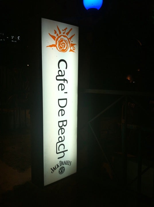 Cafe De Beach
