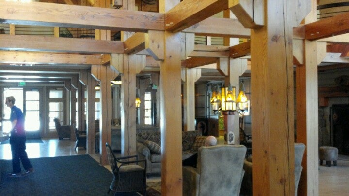Old Faithful Snow Lodge Geyser Grill
